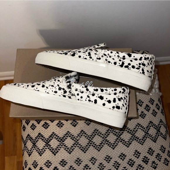 Madewell Slip On Sneakers - Picture 4 of 12